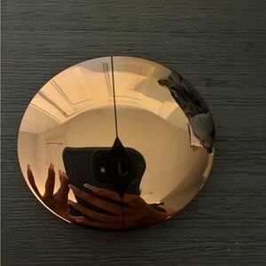 Charlotte Tilbury Gold Setting Powder for a Flawless Finish 2 Medium